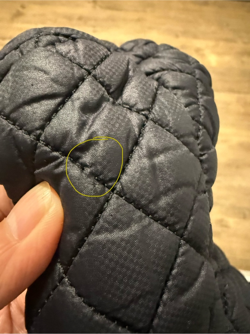 Quilted Hobo Shoulder Bag - Black - Picture 5 of 9